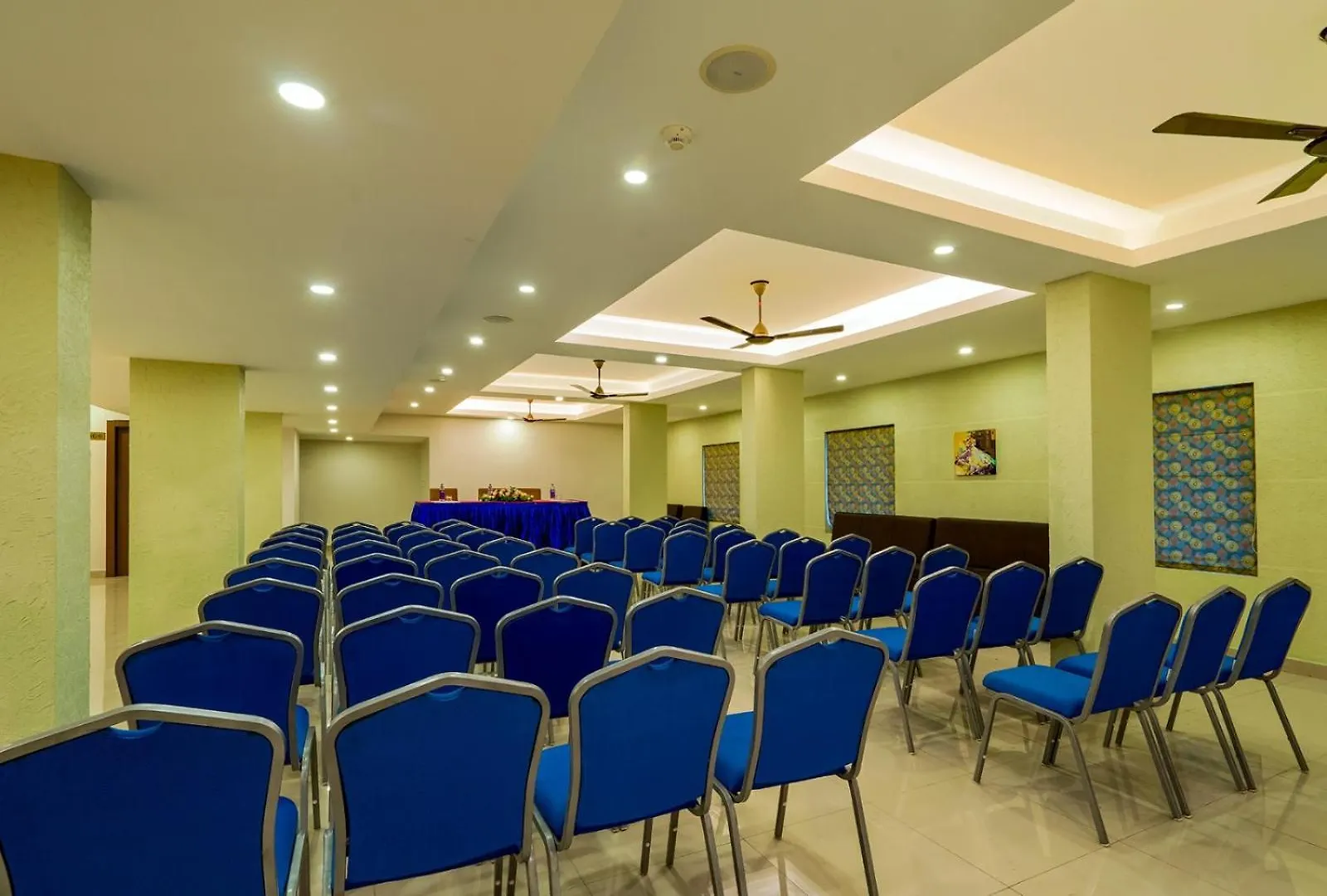 Hotel Malika Residency Ettumanoor