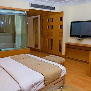 Hotel The Luxotic ***