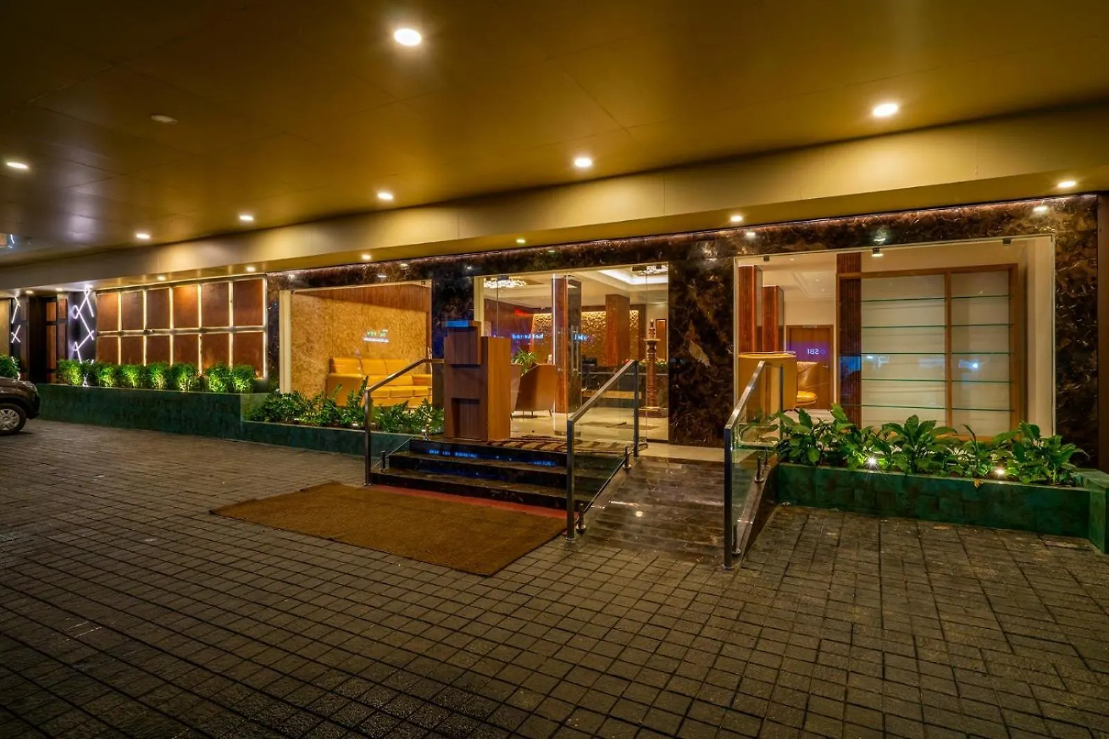 Hotel Malika Residency Ettumanoor